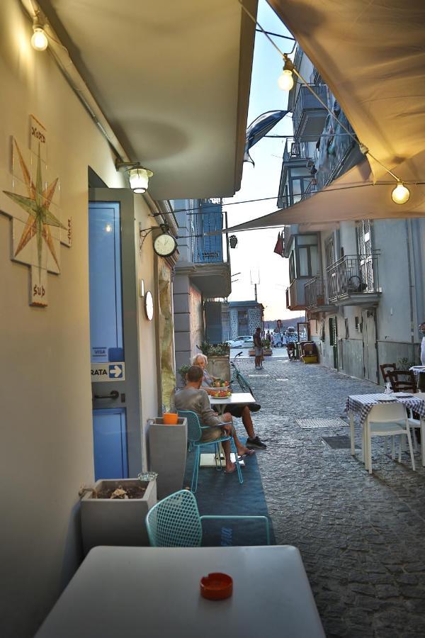 Hotel Darsena Pozzuoli Exterior photo